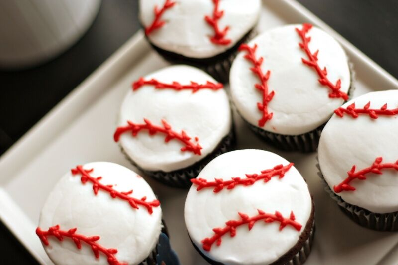 baseball themed party - baseball cake