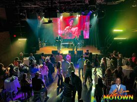 Motown Ross Brown | Entertainer/Vocalist | DEN - Motown Band - Denver, CO - Hero Gallery 3