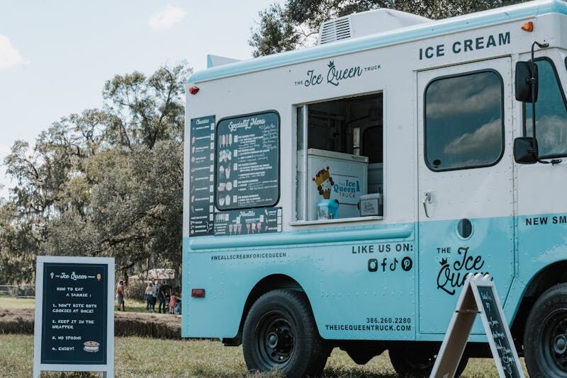 pool party ideas - ice cream truck