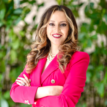 Ana Larrea-Albert - Corporate Speaker - West Palm Beach, FL - Hero Main