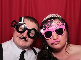 Brian Benedict Entertainment - Photo Booth - Centerville, IN - Hero Gallery 2