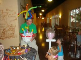 Balloon Dude Travis - Balloon Twister - Lynchburg, VA - Hero Gallery 2