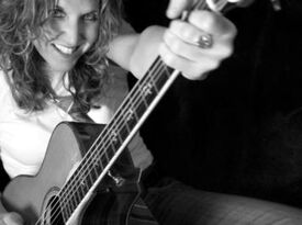 Jennifer Corday - Acoustic Guitarist - Long Beach, CA - Hero Gallery 4