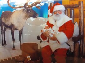 Santa's Coming To Town - Santa Claus - Harrisonburg, VA - Hero Gallery 1