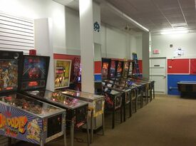 The Game Show: Vintage Video & Pinball Arcade - Private Room - Lombard, IL - Hero Gallery 1