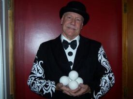 Flippo The Juggling Magician - Magician - West Boylston, MA - Hero Gallery 1