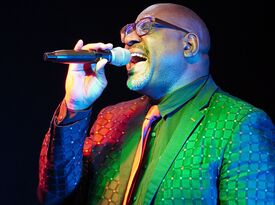 Motown Ross Brown | Entertainer/Vocalist | BOS - Motown Band - Weston, MA - Hero Gallery 3