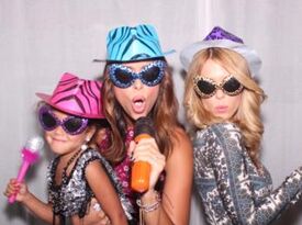 Frankie's Photo Booth - Photo Booth - Rancho Palos Verdes, CA - Hero Gallery 4