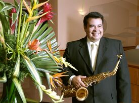 Felipe Santana Toronto Saxophonist  - Saxophonist - Toronto, ON - Hero Gallery 2