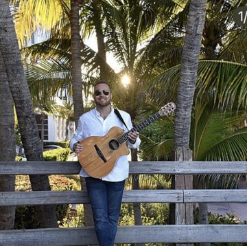 Matteo DeSanti Guitarist & Entertainer - One Man Band - Miami, FL - Hero Main