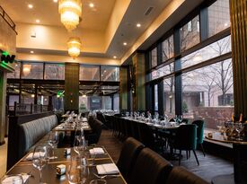 Taureaux Tavern - Main Dining Room - Restaurant - Chicago, IL - Hero Gallery 1
