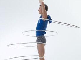 Oliver - Trapeze and Hula Hoop Artist - Circus Performer - Montreal, QC - Hero Gallery 2