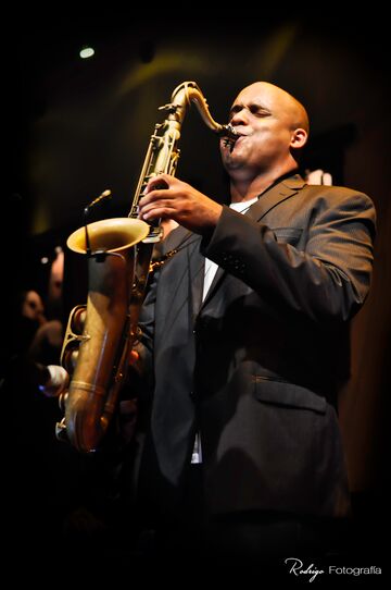 Saxophonist Aldo Salvent - Jazz Ensemble - Miami, FL - Hero Main