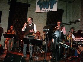 TNT - Motown Band - Frankfort, IL - Hero Gallery 2