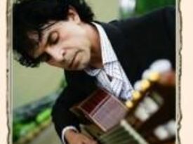 Aris Quiroga - Classical Guitarist - Charlotte, NC - Hero Gallery 1