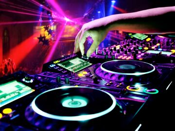 Florida DJ Service in Tampa, Orlando, Fort Myers - DJ - Valrico, FL - Hero Main