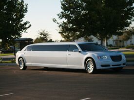 Absolute Comfort Limousine - Event Limo - Fresno, CA - Hero Gallery 1