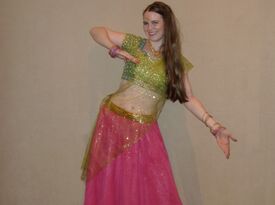 Amira Bollywood Dance Artist - Bollywood Dancer - Orlando, FL - Hero Gallery 3