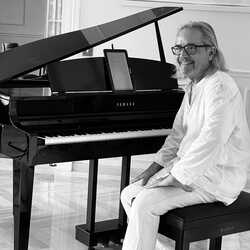Richard Vinton, piano/vocal, profile image