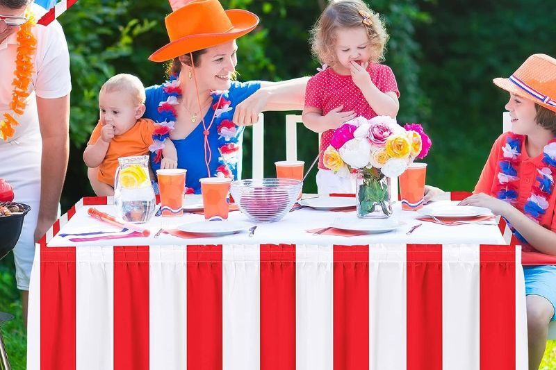 Carnival party ideas - carnival table skirts