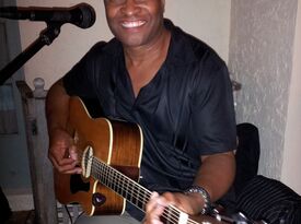 Franklin - Singer Guitarist - Los Angeles, CA - Hero Gallery 4
