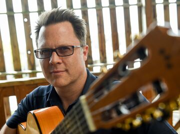 Neil Dixon Smith - Classical Guitarist - Chicago, IL - Hero Main