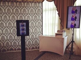 Insta Photo Booth - Photo Booth - Beverly, MA - Hero Gallery 1