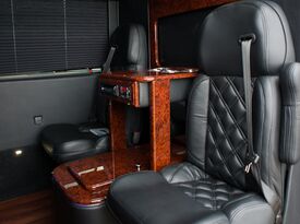 Hollowsands Luxury Limousines - Event Limo - Philadelphia, PA - Hero Gallery 4
