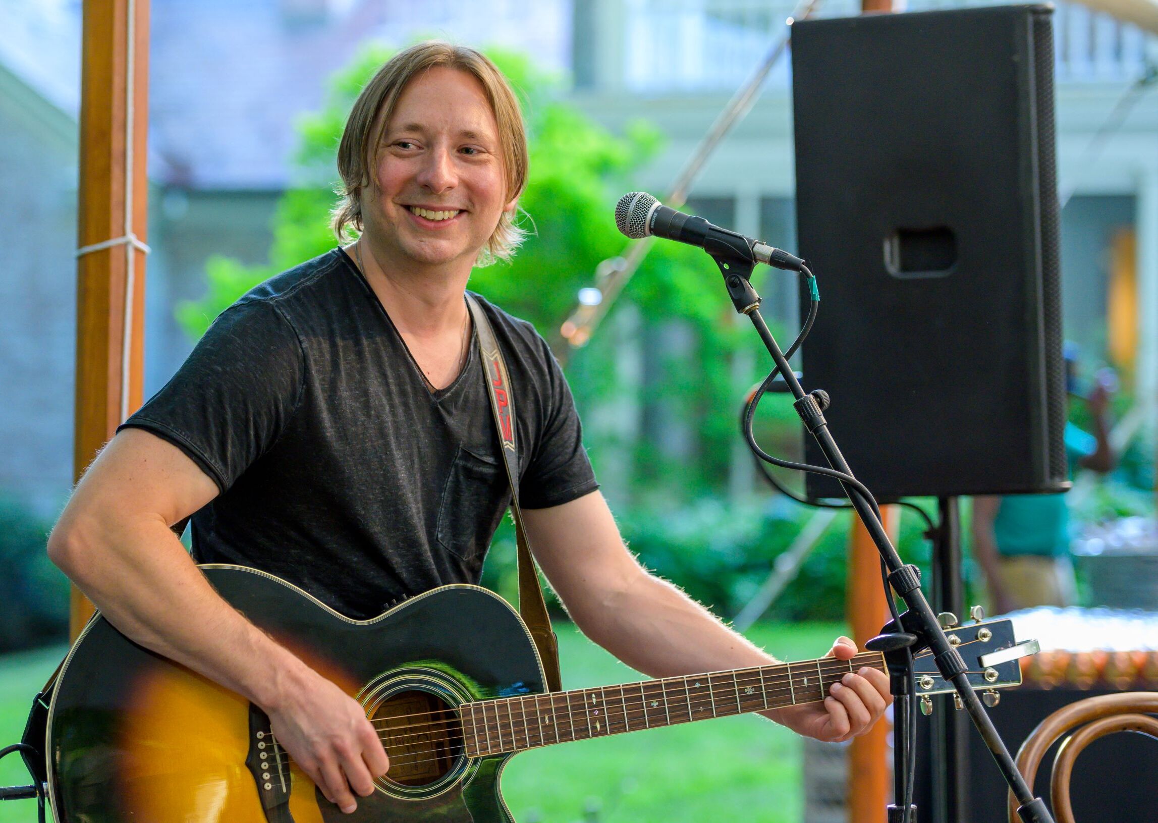 Jason Patrick Meyers - Acoustic Guitarist Cleveland, OH - The Bash