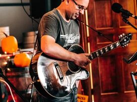 Thomas Duffy Solo Guitar - Acoustic Guitarist - Manahawkin, NJ - Hero Gallery 1