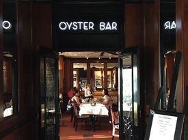 Eugene's Gulf Coast Cuisine - Oyster Bar - Restaurant - Houston, TX - Hero Gallery 3