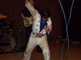 Elvis Forevermore... SHOWS & WEDDINGS - Elvis Impersonator - Holiday, FL - Hero Gallery 4