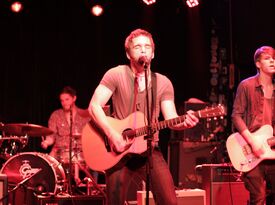 Brandon Stiles - Acoustic Guitarist - Nashville, TN - Hero Gallery 4