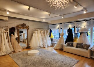 New York City Bride Bridal Salons The Knot