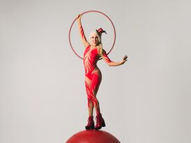 Grace Good - Circus Performer - Las Vegas, NV - Hero Gallery 3