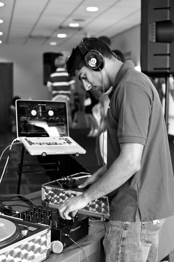 DJ Naeem K - DJ - Fort Lauderdale, FL - Hero Main