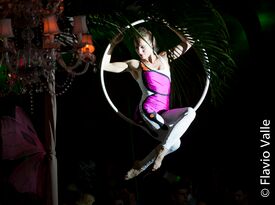 Seattle Cirque & Circus Events - Circus Performer - Seattle, WA - Hero Gallery 1