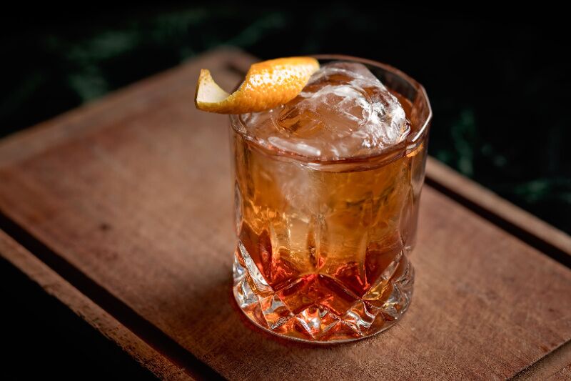 Old Hollywood theme party idea - old fashioneds