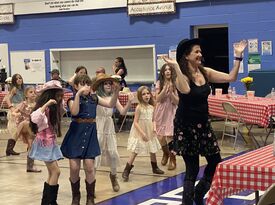 Square Dance with Suzi! - Square Dance Caller - Westchester, NY - Hero Gallery 2