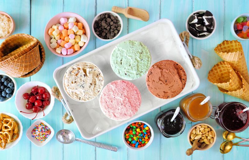 End of summer party ideas: ice cream sundae bar