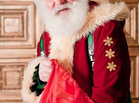 Seattle Northwest Holiday Santa Claus - Magician - Seattle, WA - Hero Gallery 3
