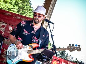 Whole Yachta Love - Yacht Rock! - Cover Band - Mequon, WI - Hero Gallery 4