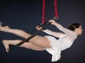 Vinia: Raising the Glass - Circus Performer - Newton, MA - Hero Gallery 2