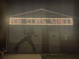 Robert Street - Elvis Impersonator - Terrell, TX - Hero Gallery 2