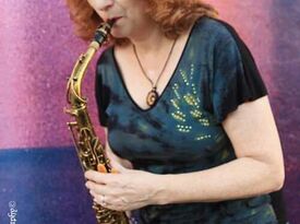 Hana Dolgin Saxophonist and Bandleader - Jazz Band - Miami, FL - Hero Gallery 1