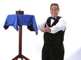 A Magical Experience Entertainment - Magician - Chambersburg, PA - Hero Gallery 1