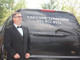Lakeside Limousine - Event Limo - Charlotte, NC - Hero Gallery 1