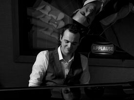 Andrew Walesch - Singing Pianist - Minneapolis, MN - Hero Gallery 3