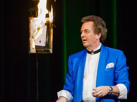 THE COMEDY & MAGIC OF HARRY MAURER - Magician - Houston, TX - Hero Gallery 2