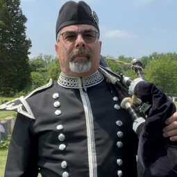 Gary Guth -Professional Bagpiper, profile image